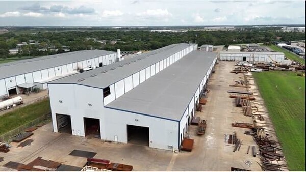 Warehouse Top View 600